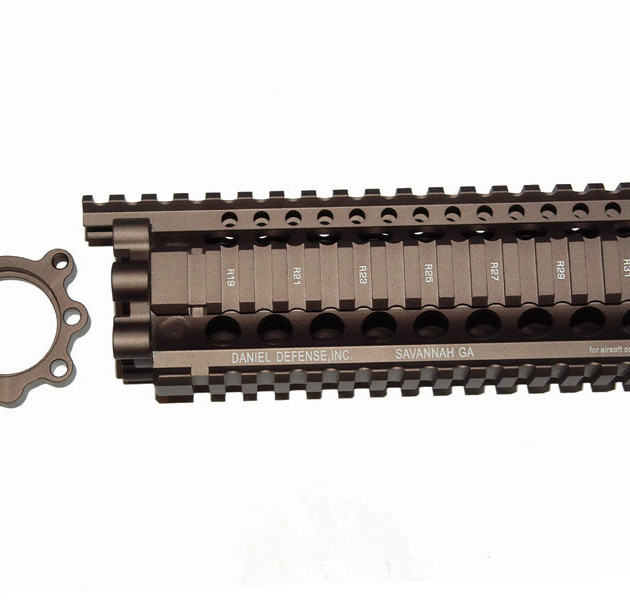 Madbull Daniel Defense AR15 Lite Rail 7.0 ( DE )
